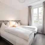 Ema House Serviced Superior Unterstrass דירה