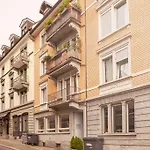 Ema House Serviced Superior Unterstrass Appartamento *