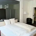Ema House Serviced Superior Unterstrass דירה ציריך