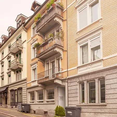 Ema House Serviced Superior Unterstrass Апартаменти *