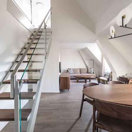 Апартаменти Ema House Serviced Superior Unterstrass Цюрих