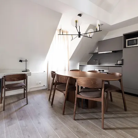 Ema House Serviced Superior Unterstrass Apartamento