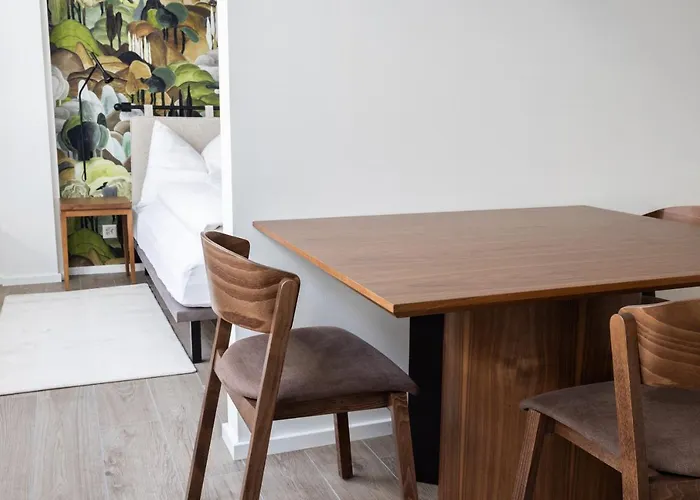 Lägenhet Ema House Serviced Superior Unterstrass *