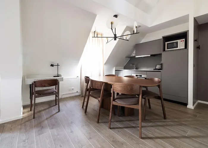 Ema House Serviced Superior Unterstrass Lägenhet