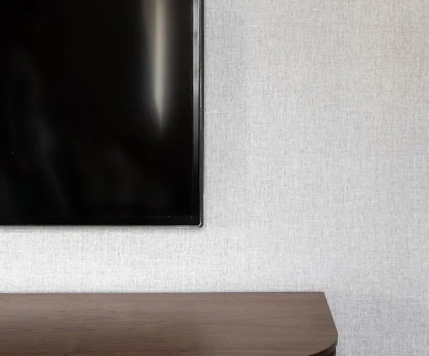 Ema House Serviced Superior Unterstrass Διαμέρισμα *