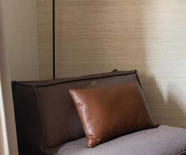 Ema House Serviced Superior Unterstrass Διαμέρισμα *