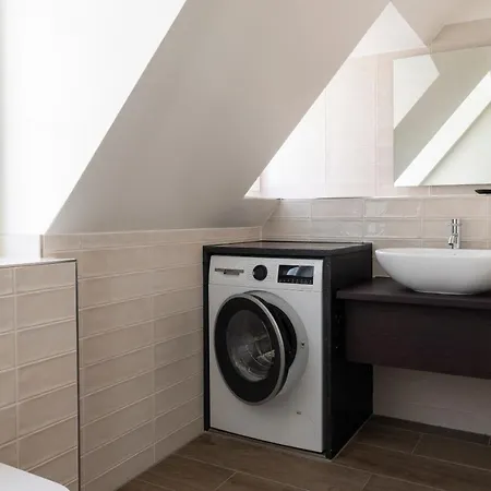 Ema House Serviced Superior Unterstrass Apartment Zurich