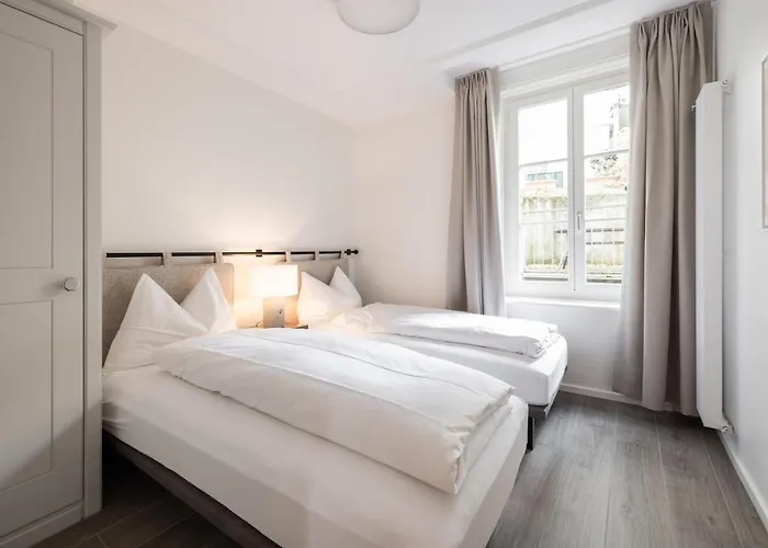 Ema House Serviced Superior Unterstrass Апартаменти