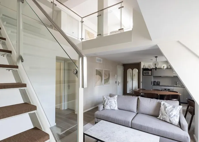 Апартаменти Ema House Serviced Superior Unterstrass